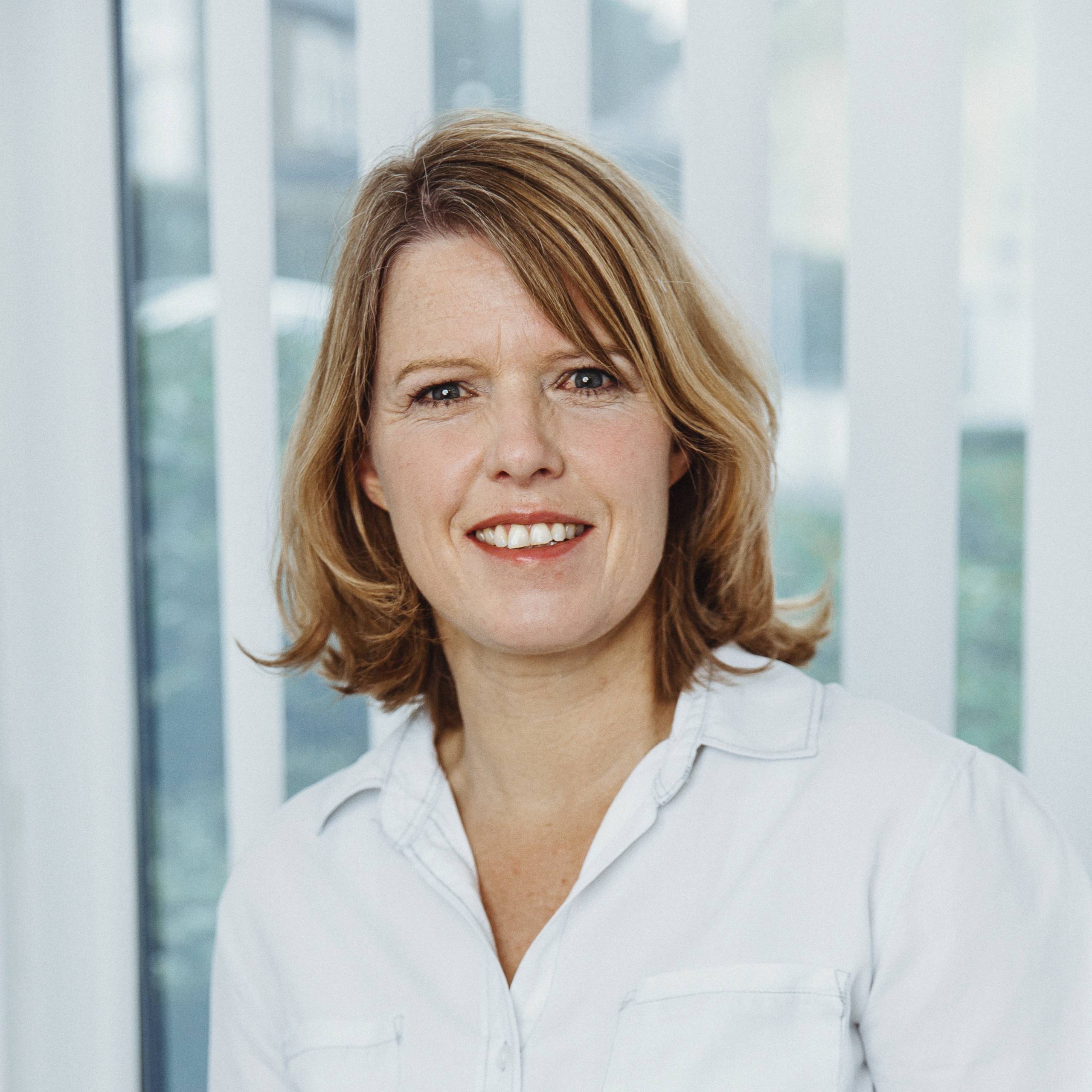 Dr. med. Nicole M. Weisner Dr. med. Nicole M. Weisner